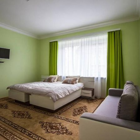 Luxury Air-Conditioned Family Apartment Spitalska Old Town Братислава Екстериор снимка
