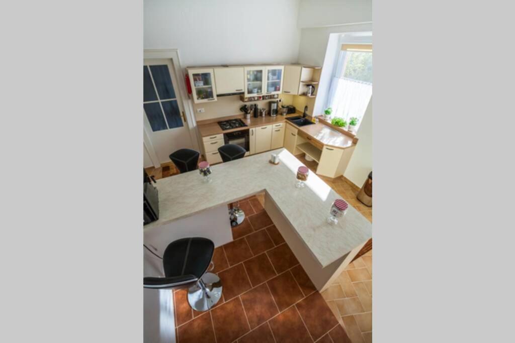 Luxury Air-Conditioned Family Apartment Spitalska Old Town Братислава Екстериор снимка