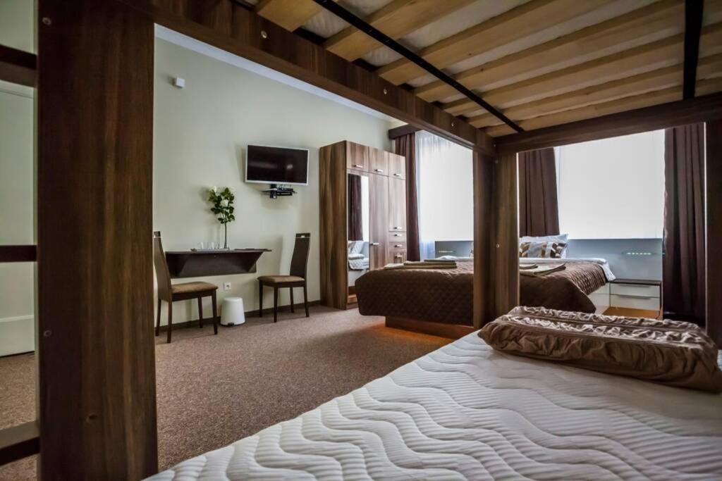 Luxury Air-Conditioned Family Apartment Spitalska Old Town Братислава Екстериор снимка