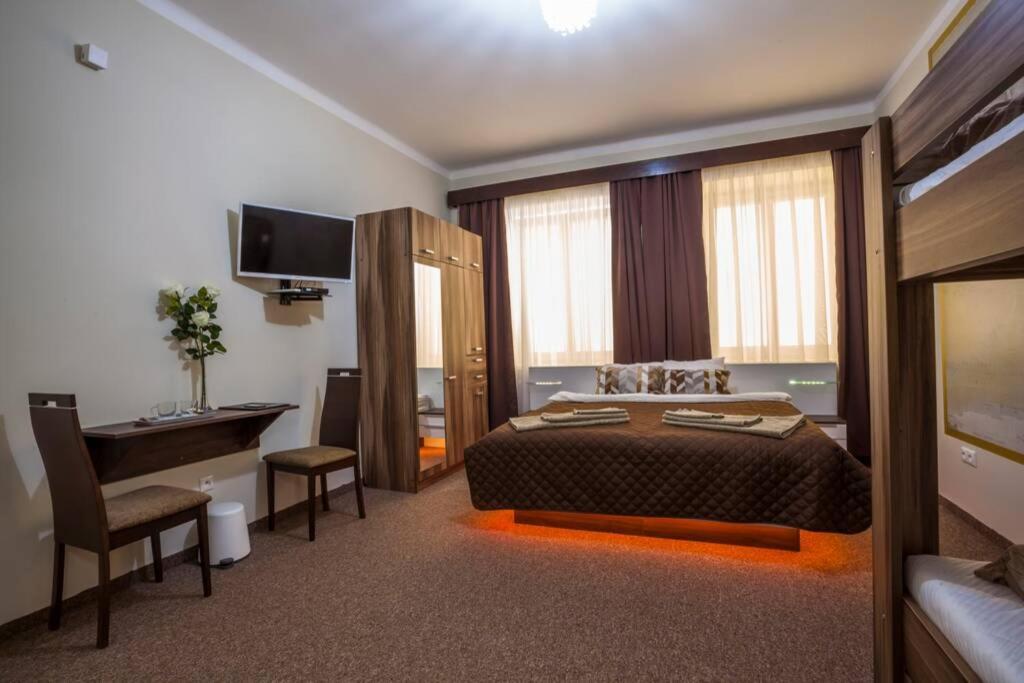 Luxury Air-Conditioned Family Apartment Spitalska Old Town Братислава Екстериор снимка